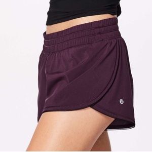 Lululemon SEEK THE HEAT SHORT II *2.5"